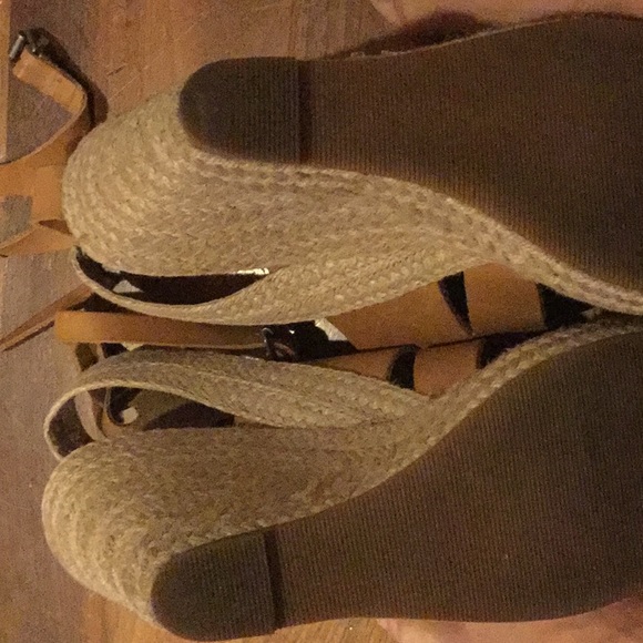 Sandals - Picture 5 of 7